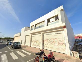 garaje en santa lucia