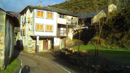 vivienda en murias de paredes