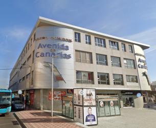 garaje en santa lucia