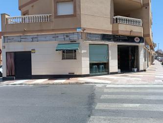 local comercial en roquetas de mar