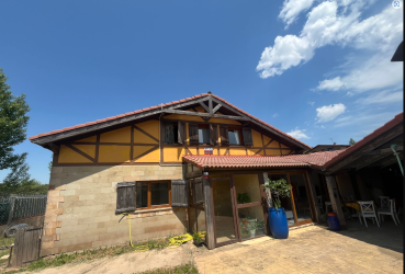 vivienda en cardeÑadijo
