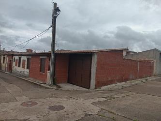 vivienda en monasterio de vega