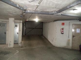 garaje en valverde de la virgen