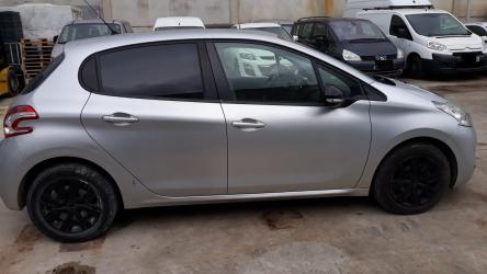 peugeot 208 5p active en barcelona