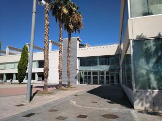local comercial en onda