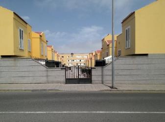 garaje en santa maria de guia