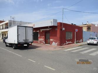 local comercial en ejido (el)