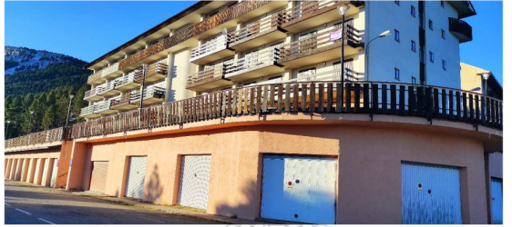 local comercial en la coma i la pedra