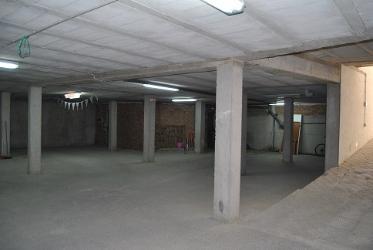 local comercial en rus